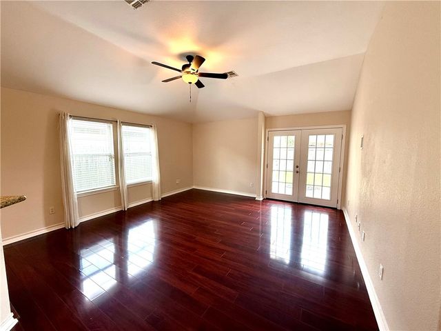6710 Earnhart, Corpus Christi, TX 78414