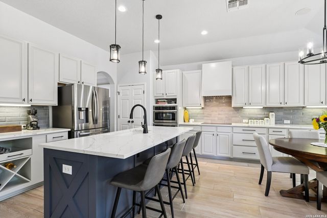 609 Oakmont Way, Cibolo, TX 78108