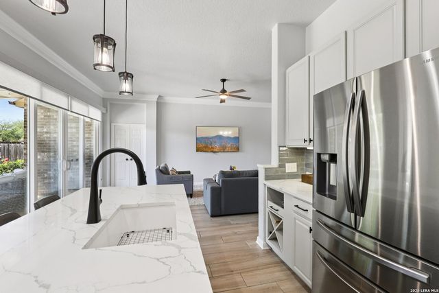 609 Oakmont Way, Cibolo, TX 78108