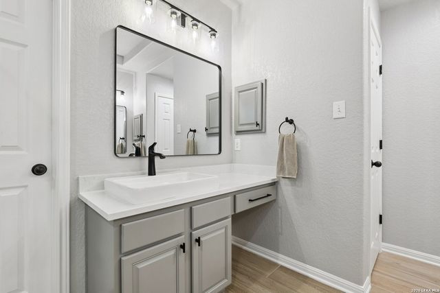 609 Oakmont Way, Cibolo, TX 78108