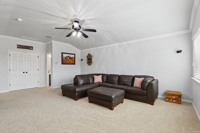 609 Oakmont Way, Cibolo, TX 78108