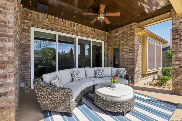 609 Oakmont Way, Cibolo, TX 78108