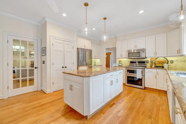 522 Waterford DR, Roanoke, VA 24014