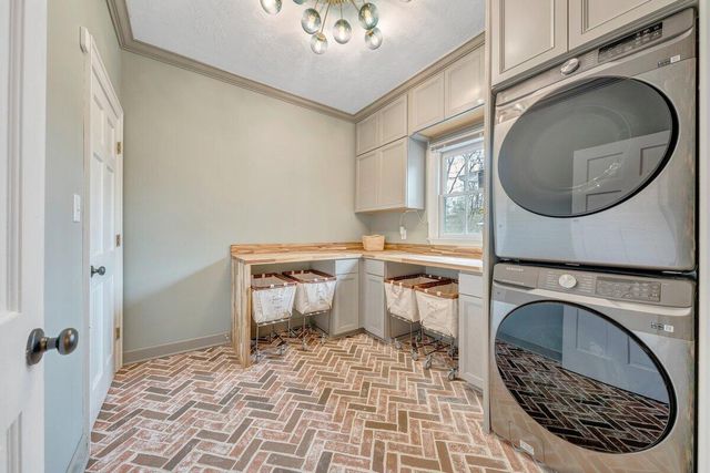 522 Waterford DR, Roanoke, VA 24014