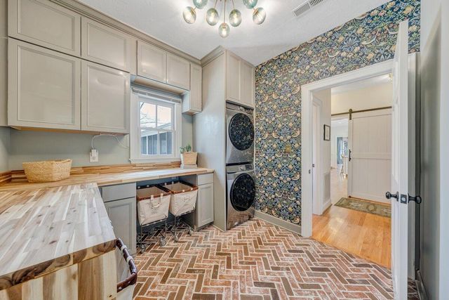 522 Waterford DR, Roanoke, VA 24014