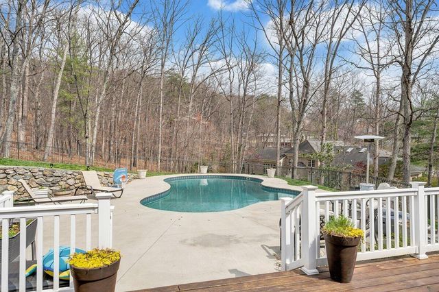 522 Waterford DR, Roanoke, VA 24014