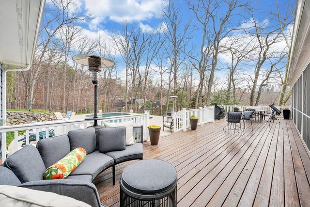 522 Waterford DR, Roanoke, VA 24014