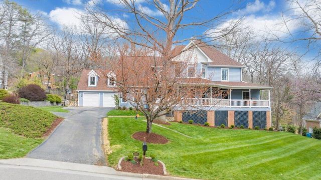 522 Waterford DR, Roanoke, VA 24014