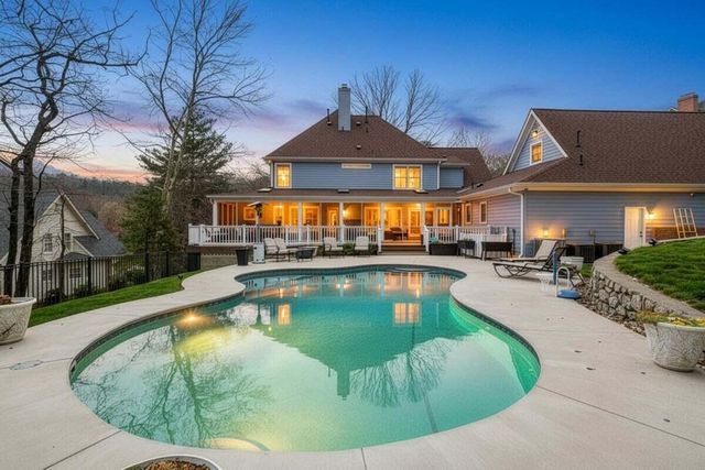 522 Waterford DR, Roanoke, VA 24014