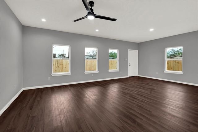 8029 Ritz Street, Houston, TX 77028