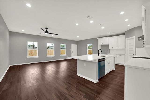 8029 Ritz Street, Houston, TX 77028