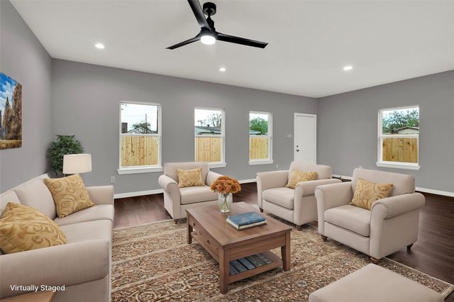 8029 Ritz Street, Houston, TX 77028