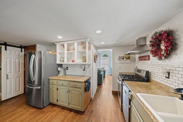 129 Greenvale Ave, Weymouth, MA 02188