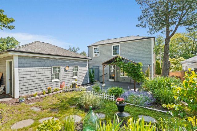 129 Greenvale Ave, Weymouth, MA 02188
