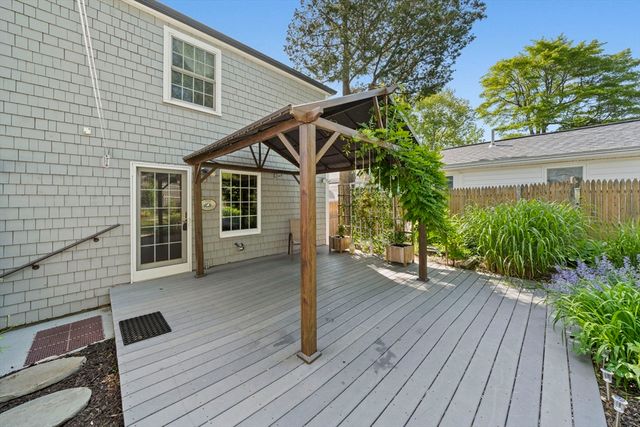 129 Greenvale Ave, Weymouth, MA 02188