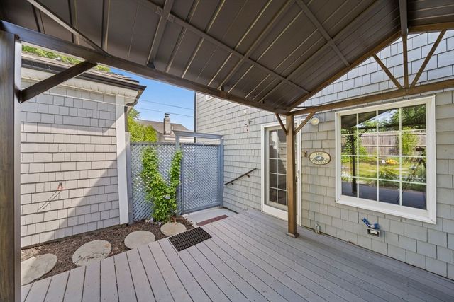 129 Greenvale Ave, Weymouth, MA 02188