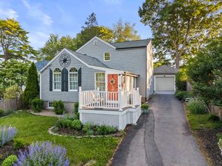 129 Greenvale Ave, Weymouth, MA 02188
