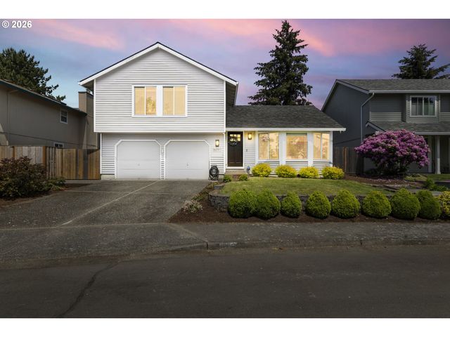16097 Nw OAK HILLS Dr, Beaverton, OR 97006