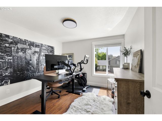 16097 Nw OAK HILLS Dr, Beaverton, OR 97006
