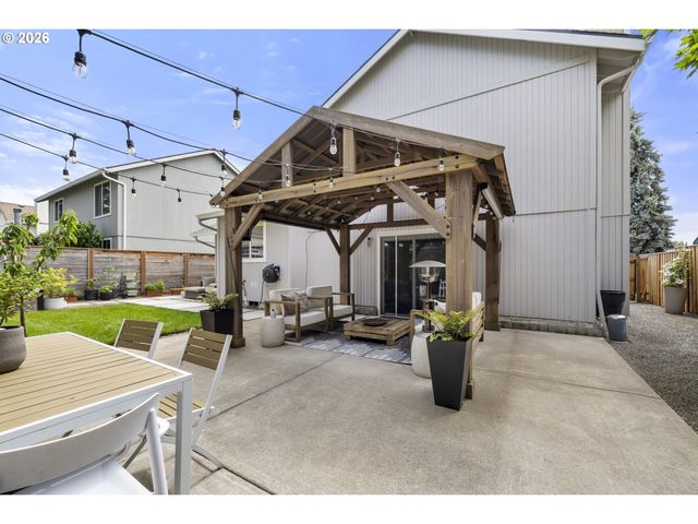 16097 Nw OAK HILLS Dr, Beaverton, OR 97006