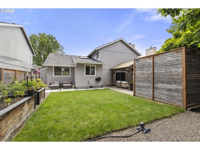 16097 Nw OAK HILLS Dr, Beaverton, OR 97006