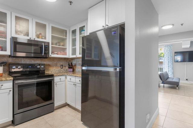 457 BAHIA BEACH BOULEVARD, Ruskin, FL 33570