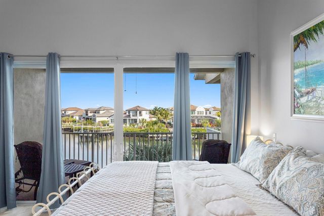 457 BAHIA BEACH BOULEVARD, Ruskin, FL 33570