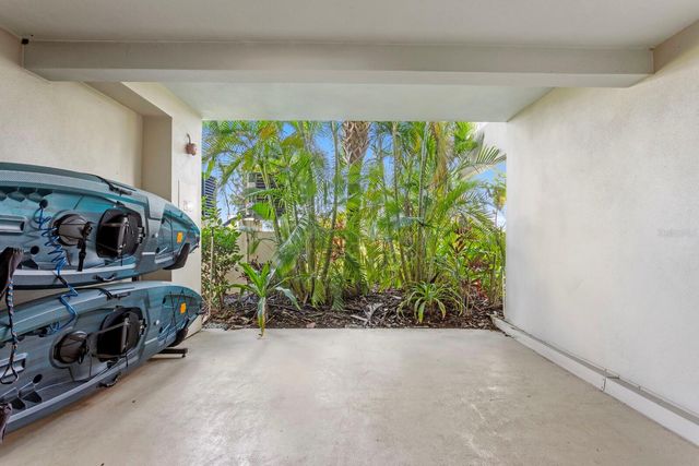 457 BAHIA BEACH BOULEVARD, Ruskin, FL 33570