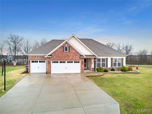 60 Sycamore Grove Drive, Troy, MO 63379