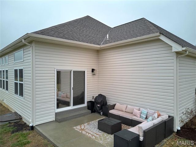 60 Sycamore Grove Drive, Troy, MO 63379