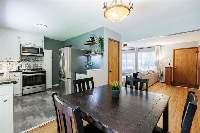 7 Henry Circle, Gates, NY 14624