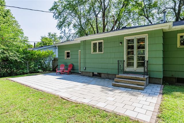 7 Henry Circle, Gates, NY 14624