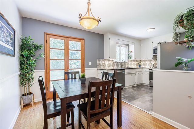 7 Henry Circle, Gates, NY 14624