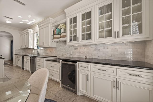 4019 Whitman, Houston, TX 77027