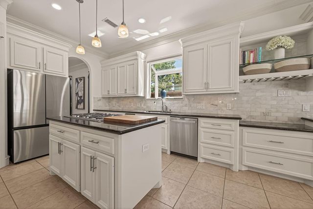 4019 Whitman, Houston, TX 77027