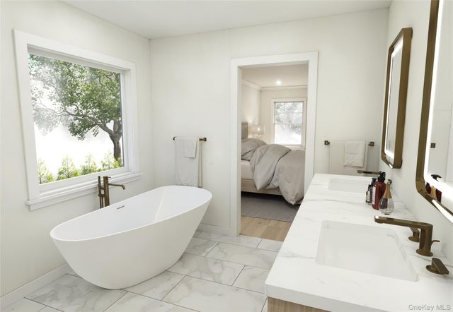 134 Colony Lane, Syosset, NY 11791