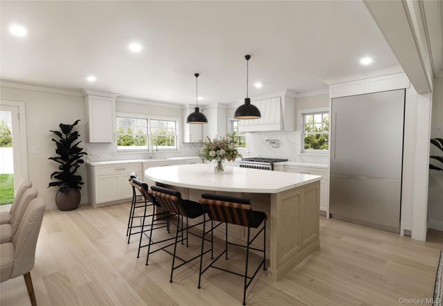 134 Colony Lane, Syosset, NY 11791