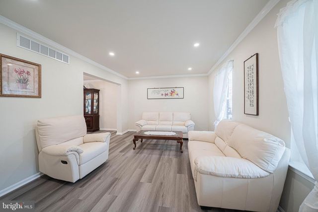 13 OXFORD CIRCLE, Horsham, PA 19044