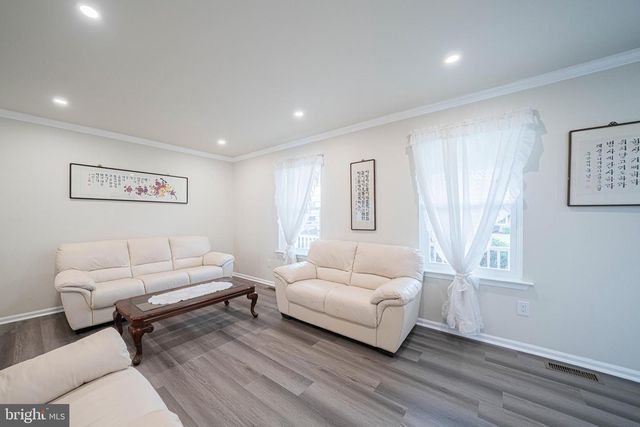 13 OXFORD CIRCLE, Horsham, PA 19044
