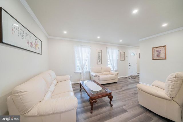 13 OXFORD CIRCLE, Horsham, PA 19044