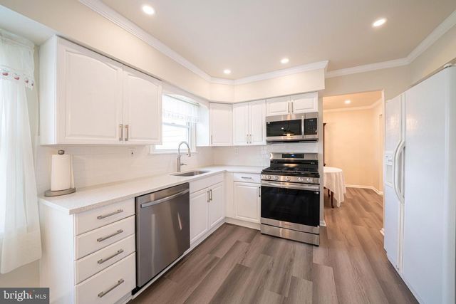 13 OXFORD CIRCLE, Horsham, PA 19044