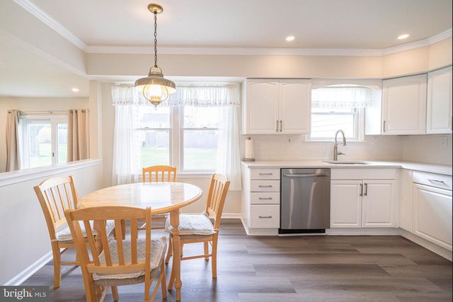 13 OXFORD CIRCLE, Horsham, PA 19044