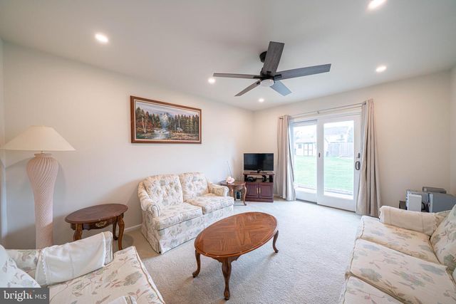 13 OXFORD CIRCLE, Horsham, PA 19044