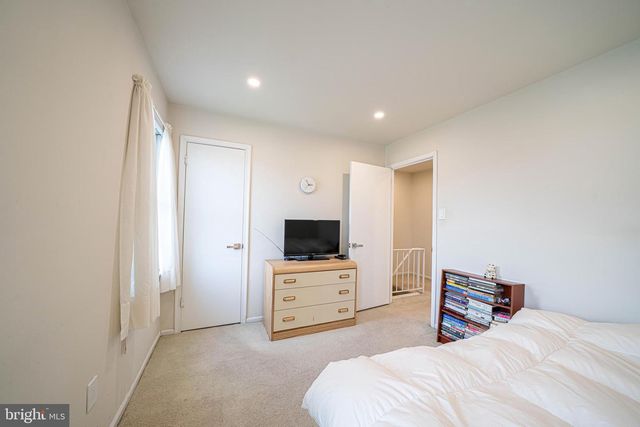 13 OXFORD CIRCLE, Horsham, PA 19044