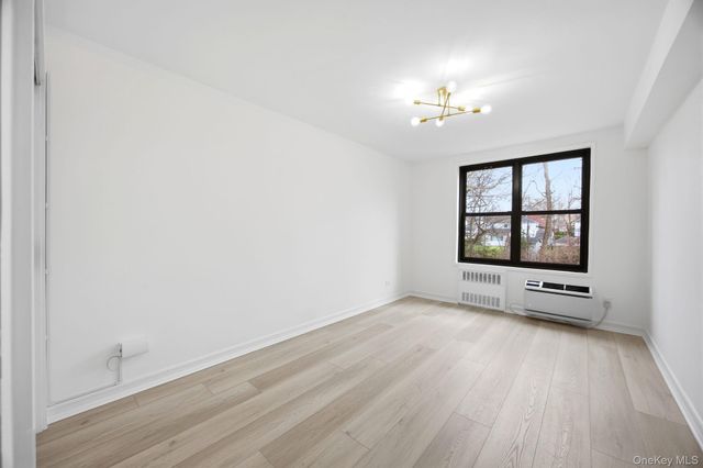 75-34 Bell Boulevard 3F, Oakland Gardens, NY 11364