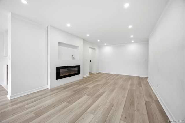 75-34 Bell Boulevard 3F, Oakland Gardens, NY 11364
