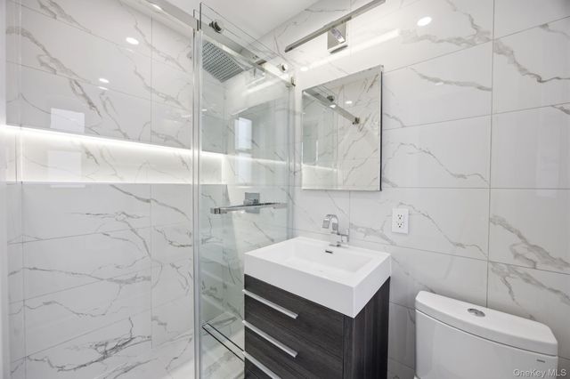75-34 Bell Boulevard 3F, Oakland Gardens, NY 11364