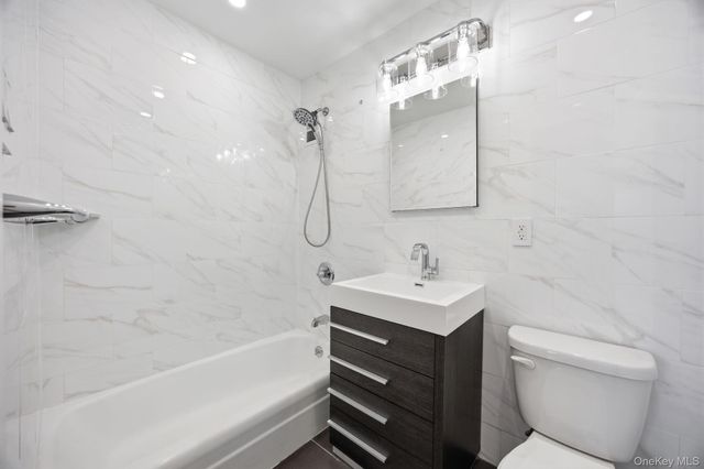 75-34 Bell Boulevard 3F, Oakland Gardens, NY 11364
