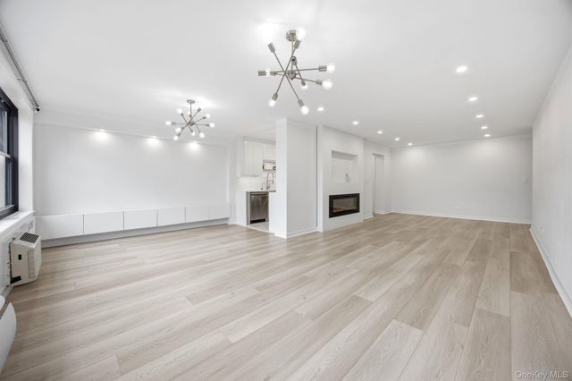 75-34 Bell Boulevard 3F, Oakland Gardens, NY 11364