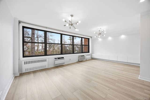 75-34 Bell Boulevard 3F, Oakland Gardens, NY 11364